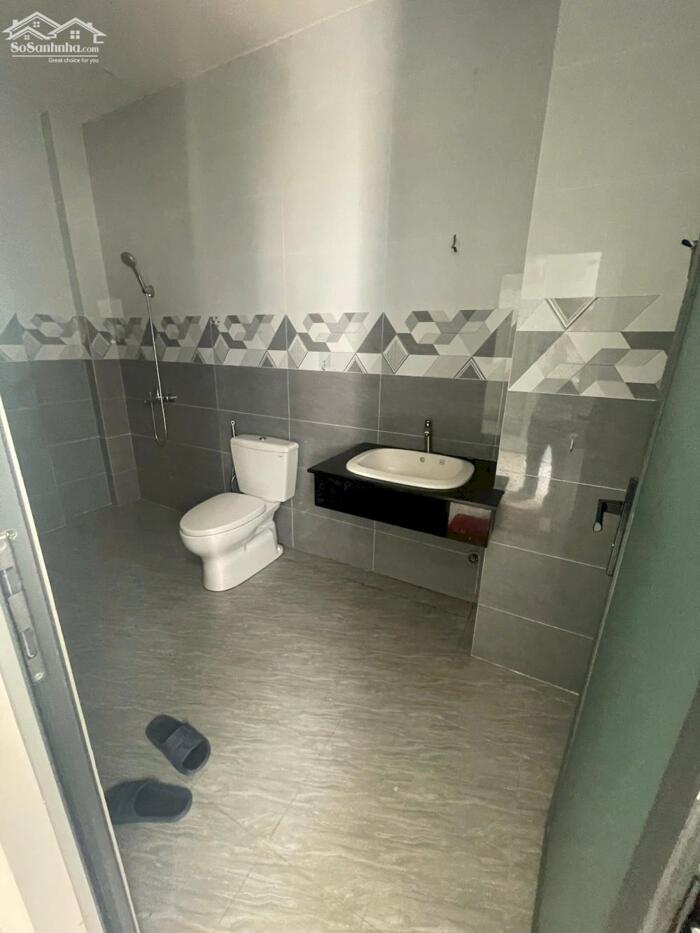 Hình ảnh CHO THUÊ TẦNG VĂN PHÒNG ĐỐI DIỆN TRƯỜNG VINSCHOOL 100M2 NGĂN 3 PHÒNG 3