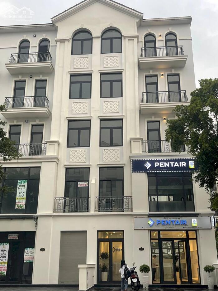 Hình ảnh cho thuê căn nhà phố 5 tầng vinhomes quận 9 trục D2A trục đường chính, sầm uất nhất khu đô thị 6