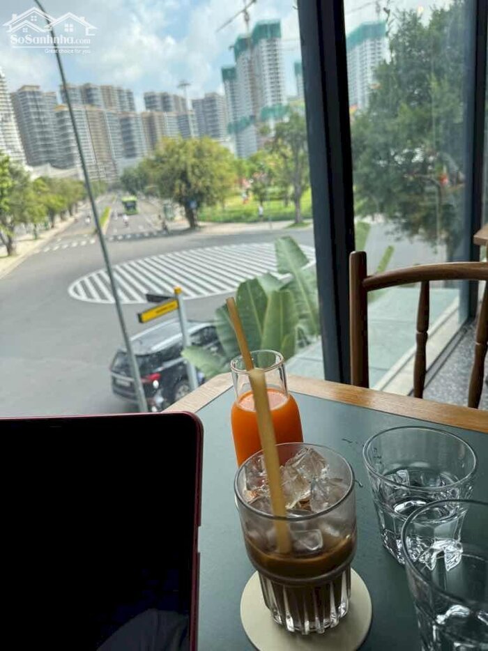 Hình ảnh cho thuê căn nhà phố 5 tầng vinhomes quận 9 trục D2A trục đường chính, sầm uất nhất khu đô thị 0