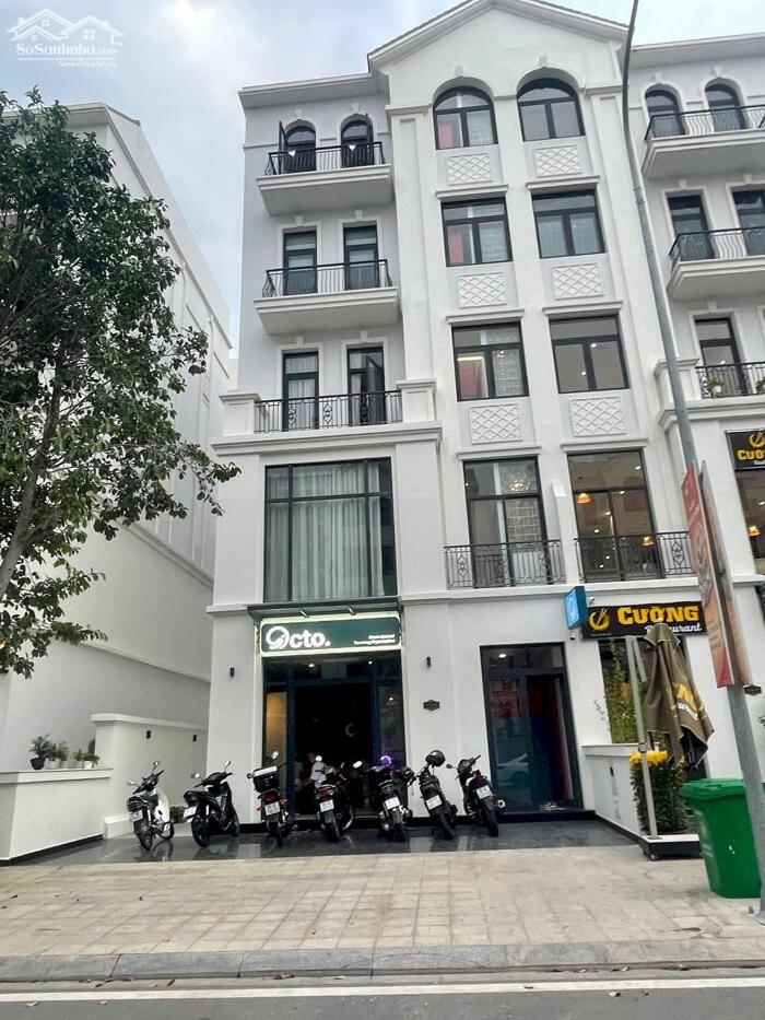 Hình ảnh cho thuê căn nhà phố 5 tầng vinhomes quận 9 trục D2A trục đường chính, sầm uất nhất khu đô thị 4