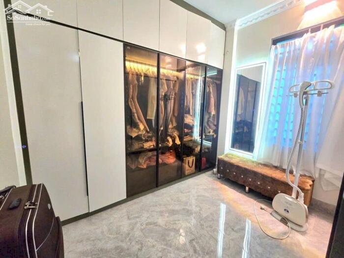 Hình ảnh Bán nhà Quốc Tử Giám 65m2 nhà đẹp ngõ nông cách ô tô 10m 12.9 tỷ 1