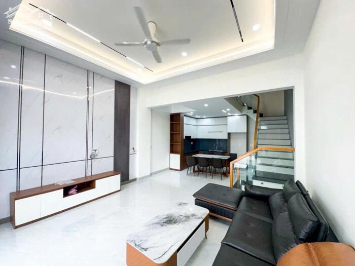 Hình ảnh BÁN NHÀ 1 TRỆT 2 LẦU ( HOÀN CÔNG ) TẠI KDC HOÀNG MINH CHÁNH P. HOÁ AN 7