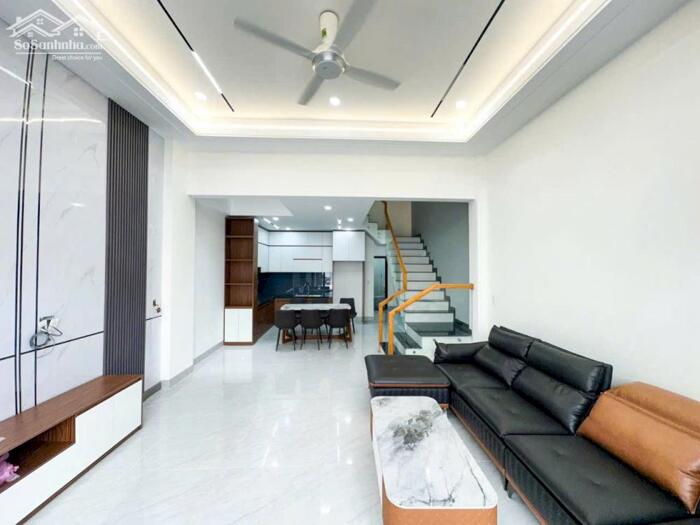 Hình ảnh BÁN NHÀ 1 TRỆT 2 LẦU ( HOÀN CÔNG ) TẠI KDC HOÀNG MINH CHÁNH P. HOÁ AN 8