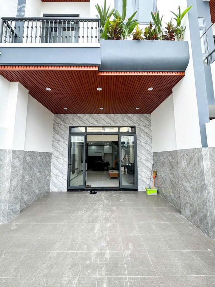 Hình ảnh BÁN NHÀ 1 TRỆT 2 LẦU ( HOÀN CÔNG ) TẠI KDC HOÀNG MINH CHÁNH P. HOÁ AN 3