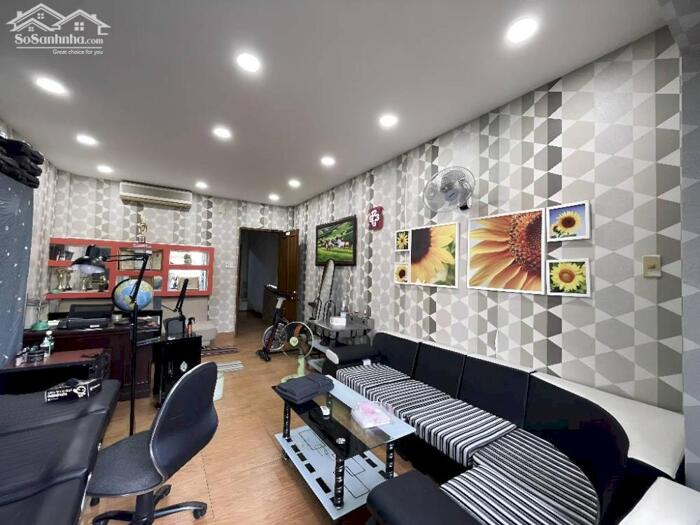 Hình ảnh HIẾM chỉ 9.5 tỷ có nhà 3 lầu HXH Quang Trung làm CTY 64m2 ngang 4m ngay CHUỒNG CÚN. 7