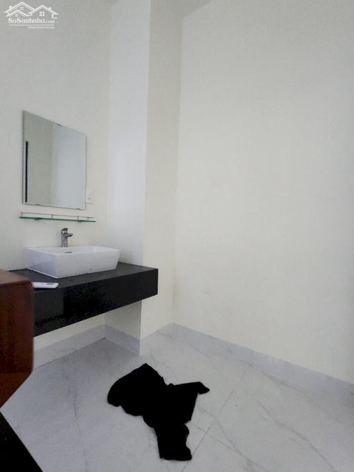 Hình ảnh cho thuê tầng trệt + tầng 1 nhà phố 126m2 sẵn máy lạnh, gần công viên 1