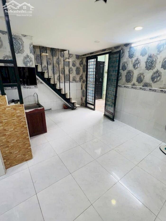 Hình ảnh Bán nhà Âu Cơ 18m2 , 3 tầng 2PN SHR chỉ 2 tỷ 1 3