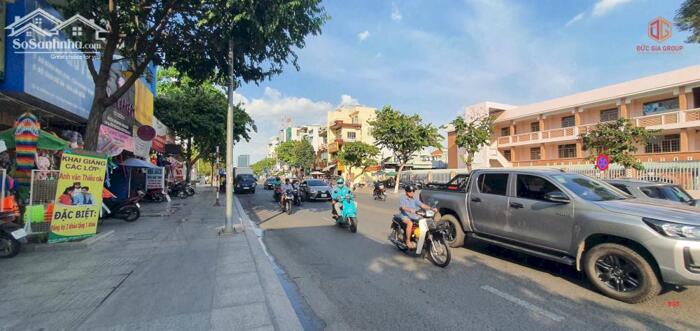 Hình ảnh Bán nhà mặt tiền đường 30 tháng 04; 1 hầm 6 lầu sổ hồng hoàn công 700m2 sàn giá 20 tỷ 9