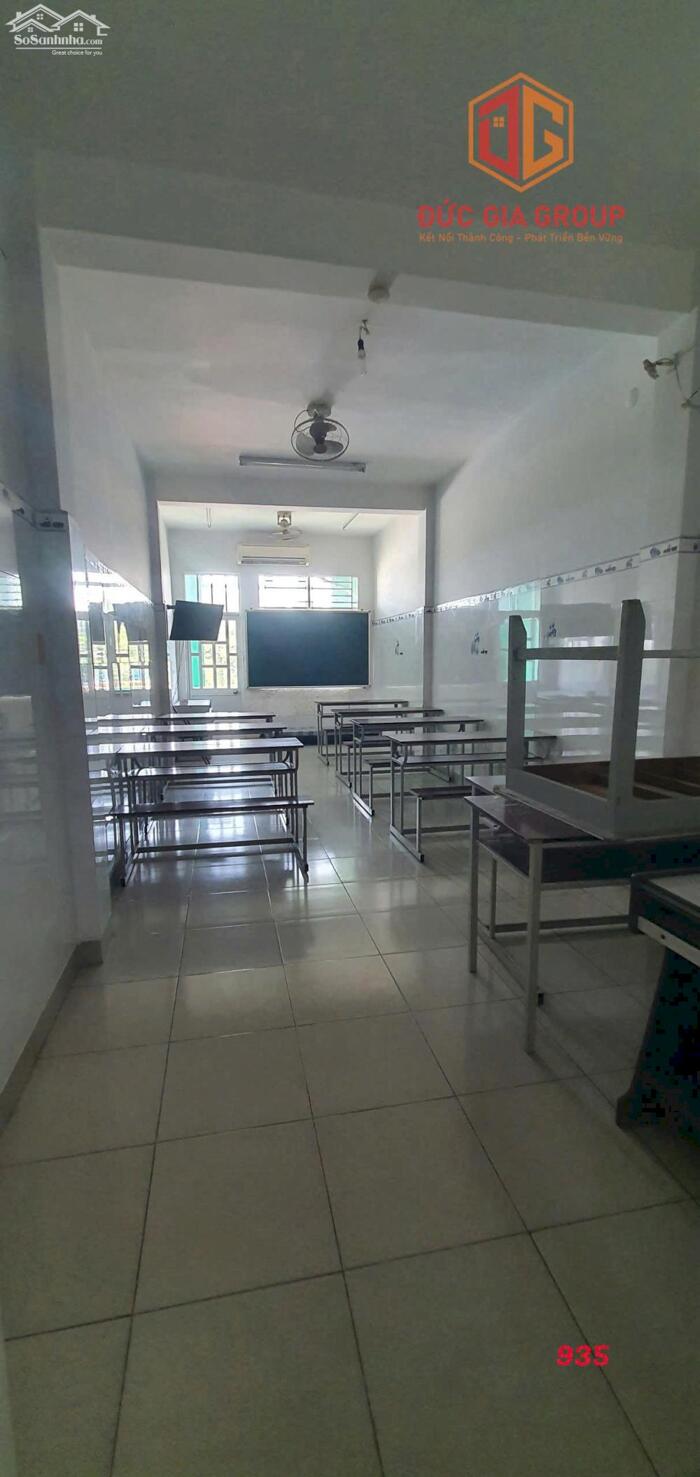 Hình ảnh Bán nhà mặt tiền đường 30 tháng 04; 1 hầm 6 lầu sổ hồng hoàn công 700m2 sàn giá 20 tỷ 3