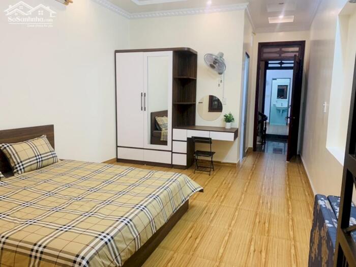 Hình ảnh Cho thuê nhà Văn Cao, DT: 90m2, 4 p.ngủ khép kín. 3