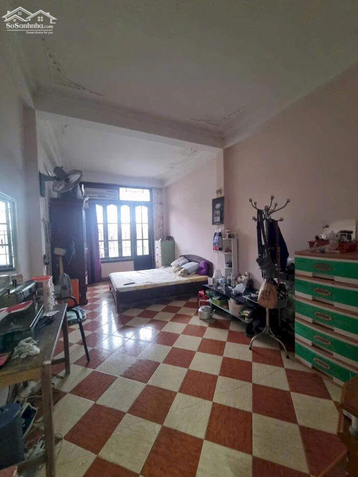 Hình ảnh Cực hiếm Mặt Hồ Ngọc Khánh 60M2 5 Tầng 45 Tỷ vỉa hè rộng view toàn hồ 3