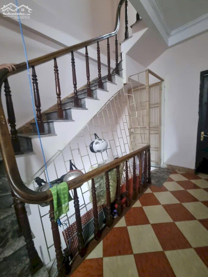 Hình ảnh Cực hiếm Mặt Hồ Ngọc Khánh 60M2 5 Tầng 45 Tỷ vỉa hè rộng view toàn hồ 4