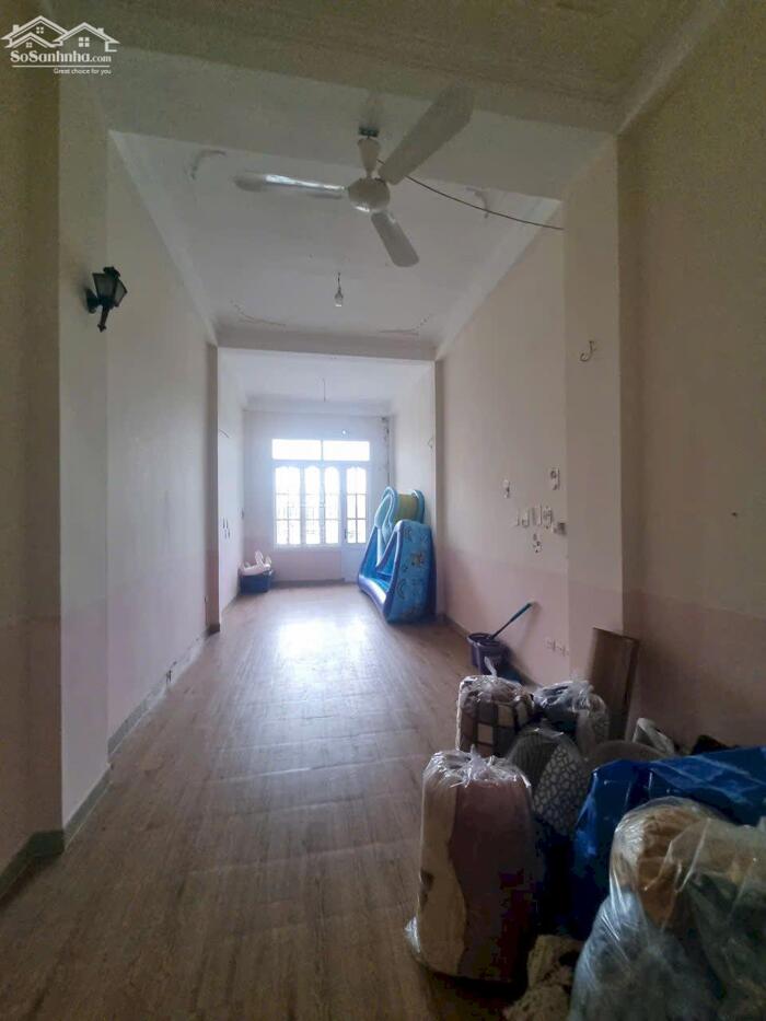 Hình ảnh Cực hiếm Mặt Hồ Ngọc Khánh 60M2 5 Tầng 45 Tỷ vỉa hè rộng view toàn hồ 5