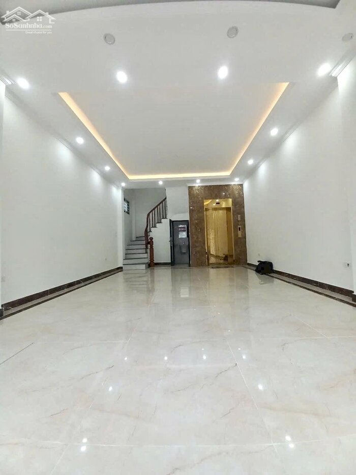 Hình ảnh Bán nhà Võ Thị Sáu 66m2 ba gác đỗ cửa ngõ thông 5 tầng thang máy 12.6 tỷ 0