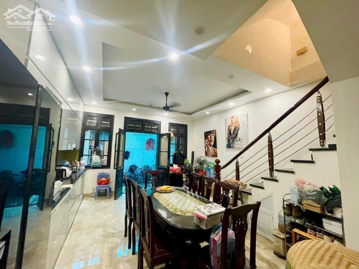 Hình ảnh Bán Nhà Mặt Phố Quận Ba Đình 80m2-4T MT5m 1 SỔ 1 CHỦ 59 Tỷ Mạc ĐĨnh Chi. 3