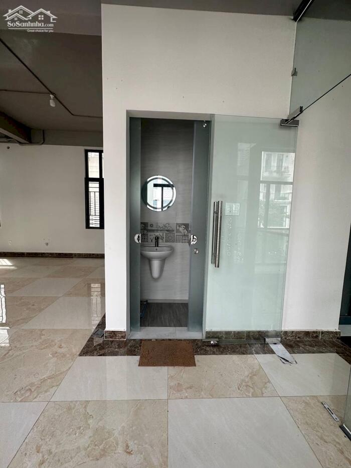 Hình ảnh BÁN CĂN NHÀ PHỐ 132M2 FULL ĐẤT, HOÀN THIỆN 5 TẦNG KHU VỰC ĐÔNG ĐÚC GIÁ TỐT NHẤT KHU NHÀ PHỐ 4
