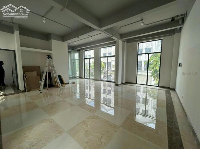 Hình ảnh BÁN CĂN NHÀ PHỐ 132M2 FULL ĐẤT, HOÀN THIỆN 5 TẦNG KHU VỰC ĐÔNG ĐÚC GIÁ TỐT NHẤT KHU NHÀ PHỐ 1