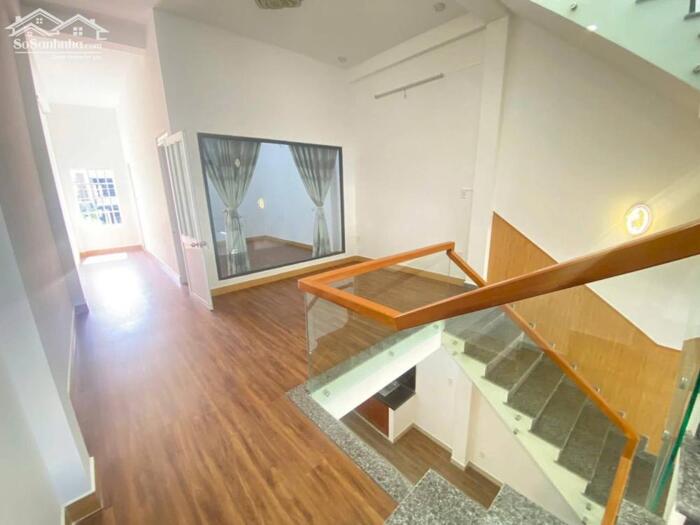 Hình ảnh Chính chủ gửi bán nhà 3 tầng MT Lê Thiệt.Đà Nẵng 2