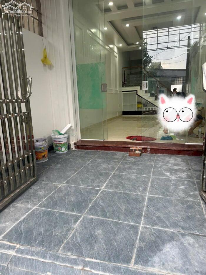 Hình ảnh Cho thuê nhà 3 tầng sân cổng riêng tại Thư Trung - Văn Cao, có gara gần nhà. 2