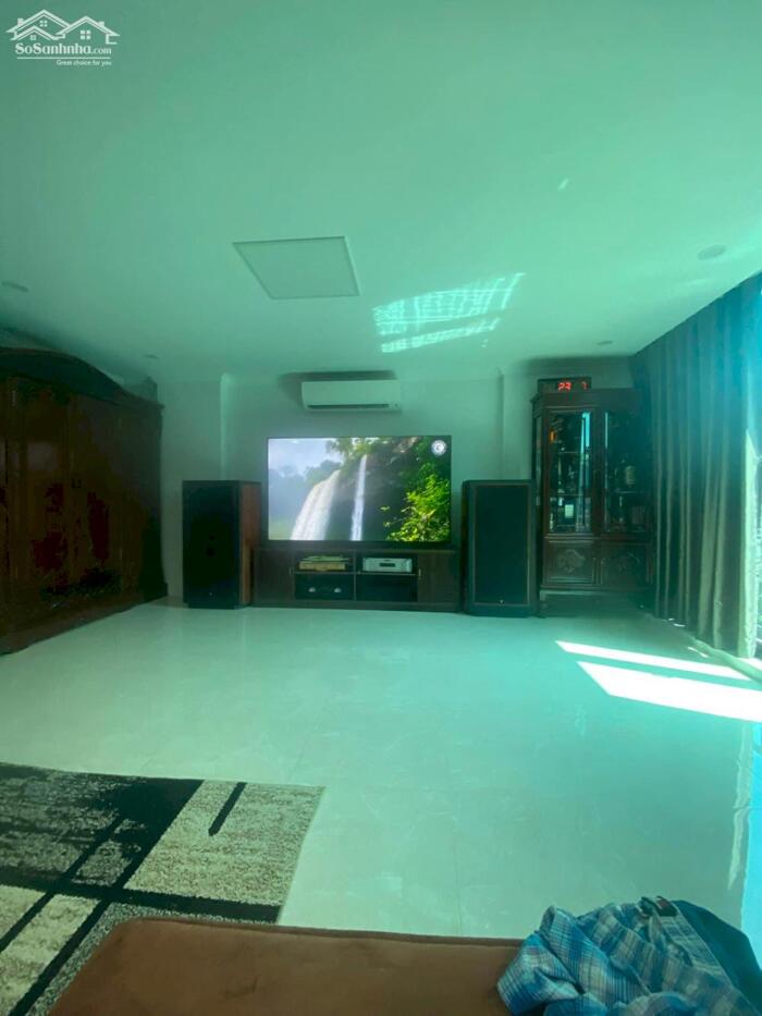 Hình ảnh Siêu Phẩm Hàm Cá Mập Mặt Hồ Tây lô Góc 3 Mặt Phố 4 Tầng 340M2 330 Tỷ 2