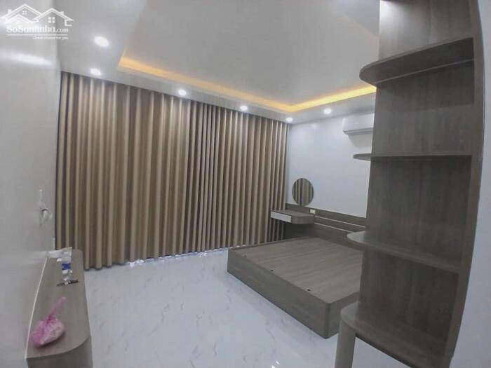 Hình ảnh Cho thuê nhà 4 ngủ khép kín Văn Cao (80m2), có thang máy. 4