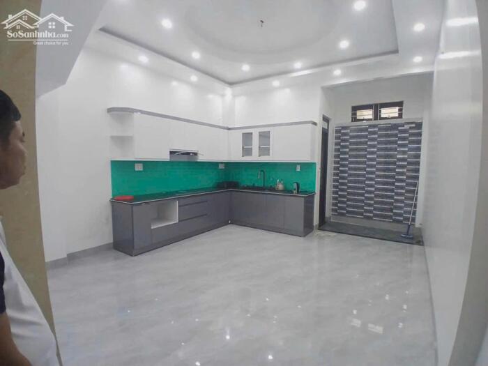 Hình ảnh Cho thuê nhà 4 ngủ khép kín Văn Cao (80m2), có thang máy. 5