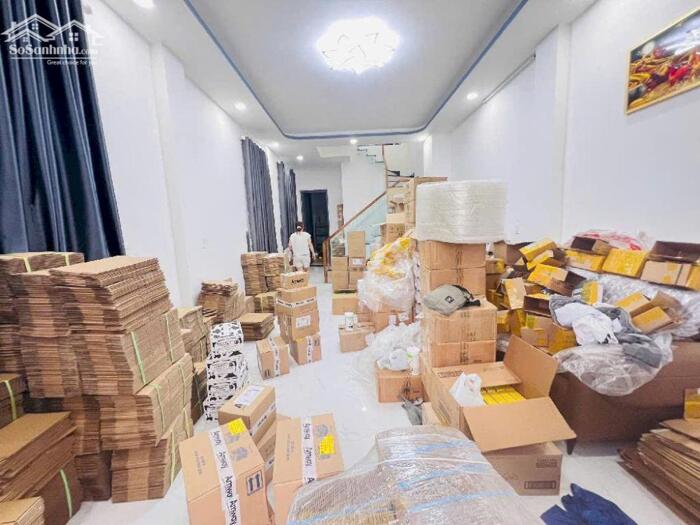 Hình ảnh Nhà Đẹp Vừa Ở Vừa KD, 2 MT Đường Xe Tải Gần Tô Ngọc Văn - QL1A, 85m2 Giá 8,6 tỷ TL 0