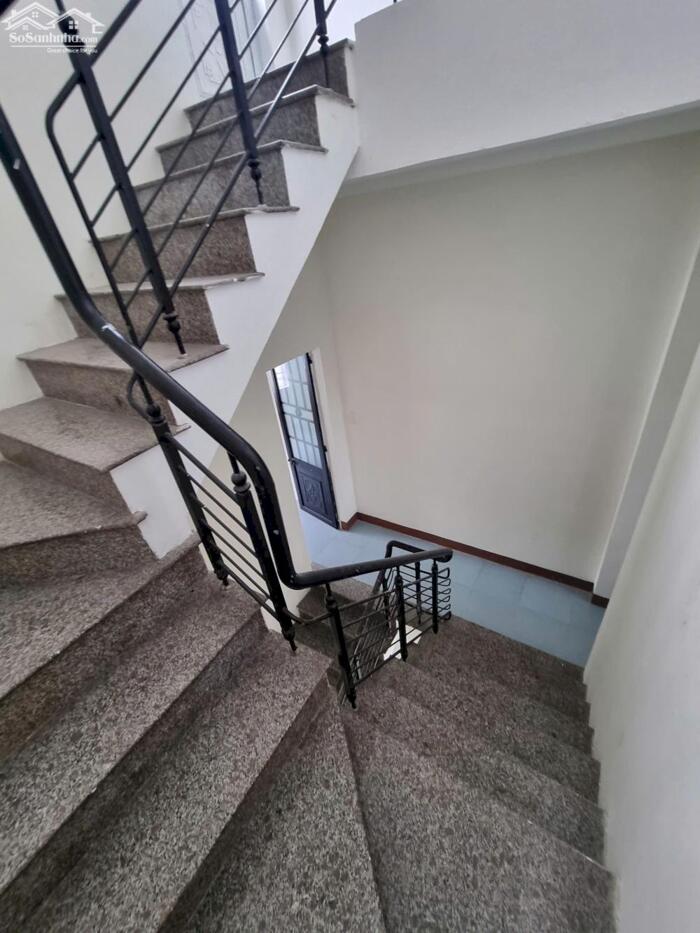 Hình ảnh Mình cần bán nhà 3 tầng mặt tiền10m5 vỉa hè 4m đường Trần Nhân Tông , Phường Sơn Trà ⭐⭐⭐⭐ 6