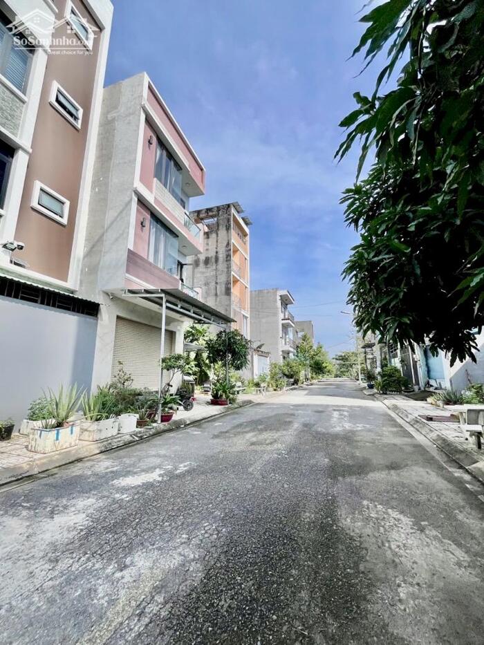 Hình ảnh Đất 2 mặt tiền kênh 10m rất đẹp, 150m2 nhỉnh 6 Tỷ, Thạnh Xuân, Quận 12 1