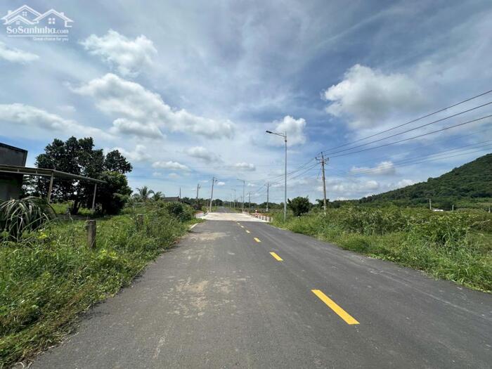 Hình ảnh 20X72(1531M2) Nguyễn Minh Châu Tân Tiến Giá 130tr/m Ngang View Hồ Núi Đất 0