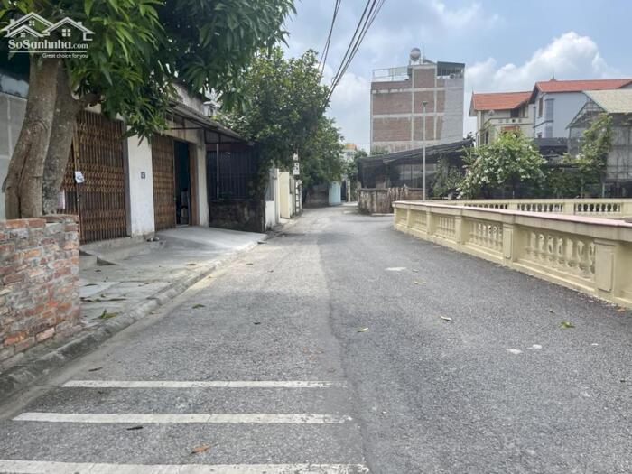 Hình ảnh Anh trai bán 150m2 đất full thổ cư gần hồ trung tâm Đông Dư, mặt tiền: 9m đường ô tô thông các ngả 2