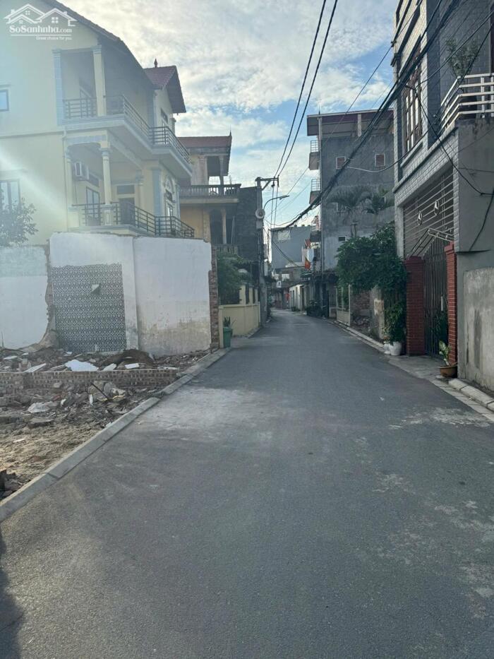 Hình ảnh Bán lô góc 102,5m thôn Hồ, Lệ Chi Gia Lâm, đường ô tô 7 chỗ vào nhà, giá chỉ 7,2 tỷ có thương lượng 0