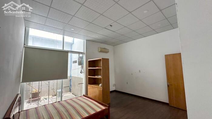 Hình ảnh Bán đất có nhà cấp 4 đường Nguyễn Khánh Toàn 2