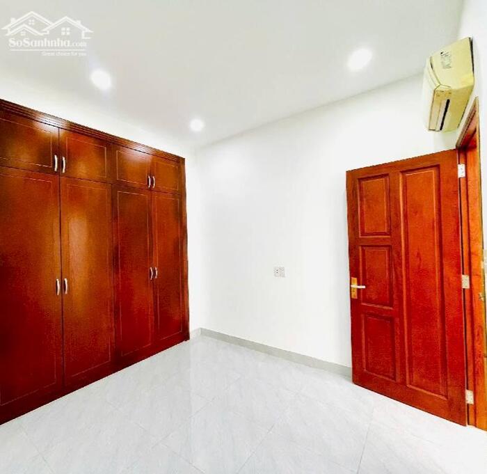 Hình ảnh Bán Nhà Hoàng Hoa Thám, P. Gia Định - Hẻm Xe Hơi Thông, 4 Tầng - 55m2 Giá Chỉ 7.98 Tỷ 1