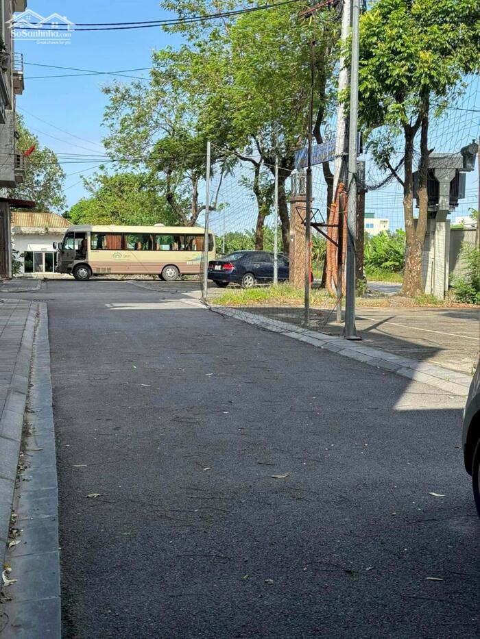 Hình ảnh Chính chủ bán đất Tổ 28, Thị Trấn Đông Anh, 99,6m2, MT 12.45m, tặng 3 nhà 4 tầng, ngõ oto, sinh lời 1