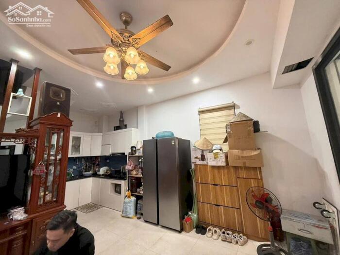 Hình ảnh ** Bán Nhà Nguyễn Văn Cừ, Long Biên 5T, 33m2 giá 7,75 tỷ (Lô góc, ô tô đỗ gần nhà) ** 3