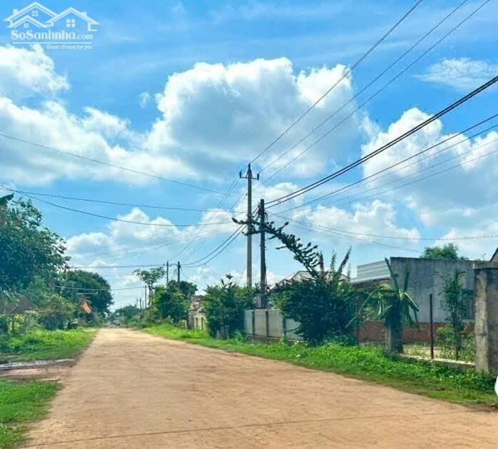 Hình ảnh Đất đẹp gần quốc lộ 27 kdc đông đúc Cưkuin- Đắk Lắk chỉ 3xxtr bao sổ 1