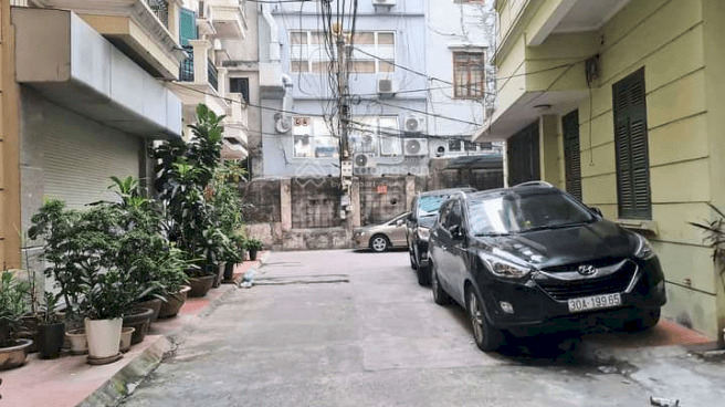 Hình ảnh Nhà Giang Võ Ô TÔ Vào Nhà 350M2 99 Tỷ 6 Tầng Thang Máy Mặt Tiền Đẹp Nở Hậu 0