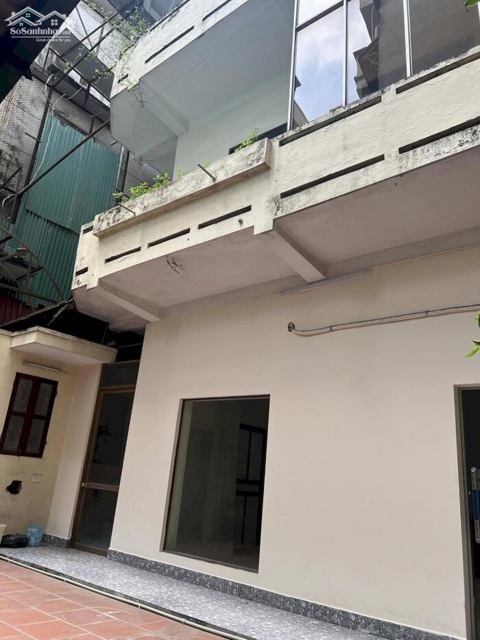 Hình ảnh Nhà Giang Võ Ô TÔ Vào Nhà 350M2 99 Tỷ 6 Tầng Thang Máy Mặt Tiền Đẹp Nở Hậu 1