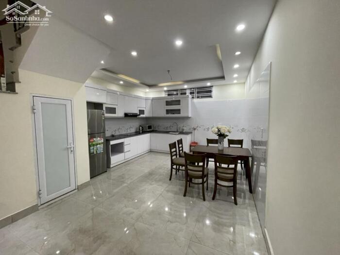 Hình ảnh Cho thuê nhà 5 phòng ngủ Văn Cao, DT: 55m2 x 4 tầng. 2