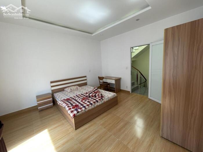 Hình ảnh Cho thuê nhà 5 phòng ngủ Văn Cao, DT: 55m2 x 4 tầng. 5