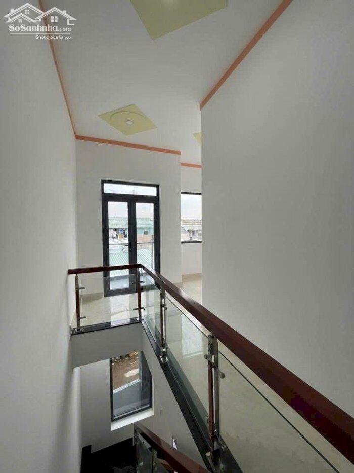 Hình ảnh Nhà 1Lầu 1Trệt Đường Ô Tô Tân Vạn Giá Quá Rẽ Chỉ 2tỷ5. Thổ Cư 9