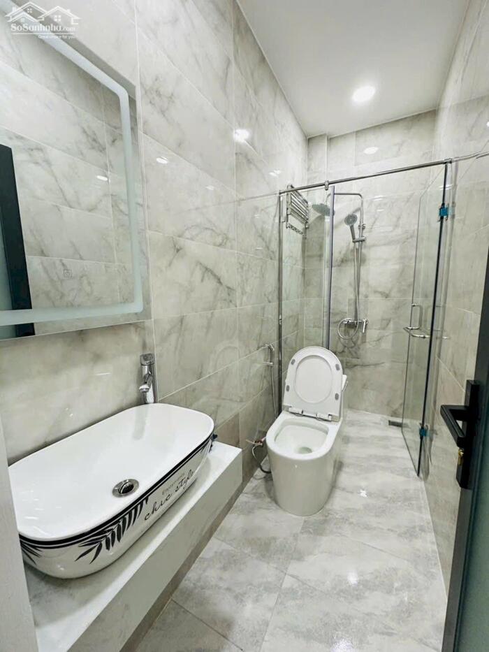 Hình ảnh Bán nhà gần cầu bông 37 m2 có pn dưới trệt cho ng lớn tuổi 4