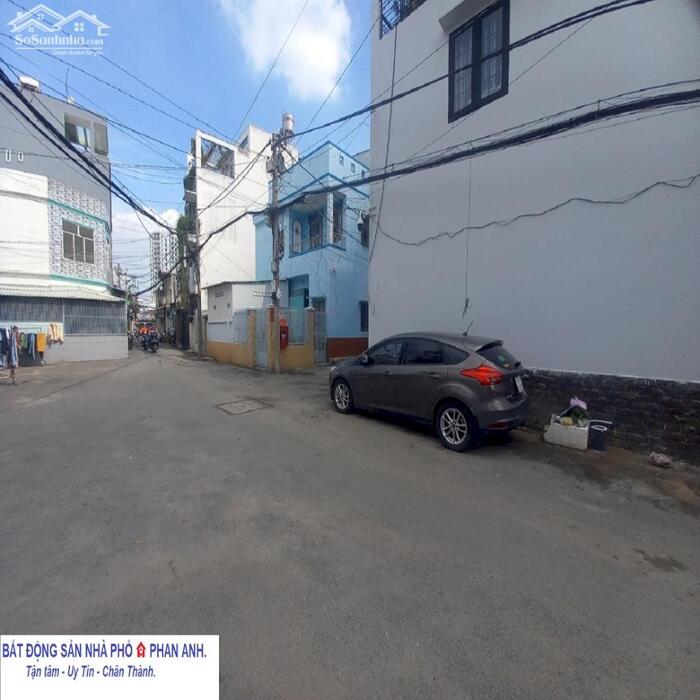 Hình ảnh Bán gấp nhà phố Thủ Đức | 67 m2 đất, chỉ có 3 tỷ 8999 | Sát Chợ Thủ Đức. 0