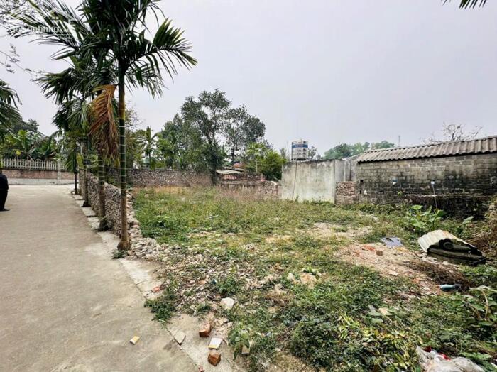 Hình ảnh BÁN GẤP LÔ ĐẤT 2 MẶT TIỀN CÓ DT 200m2 FULL THỔ CƯ PHÙ HỢP PHÂN LÔ CÁCH QL21A CHỈ 100m 1