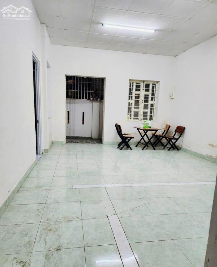 Hình ảnh Bán lô đất có nhà cấp 4 hiện đang cho thuê 4,5 triệu/tháng cách chợ Vĩnh Ngọc chỉ đúng 50m, Phường Tây Nha Trang. 3