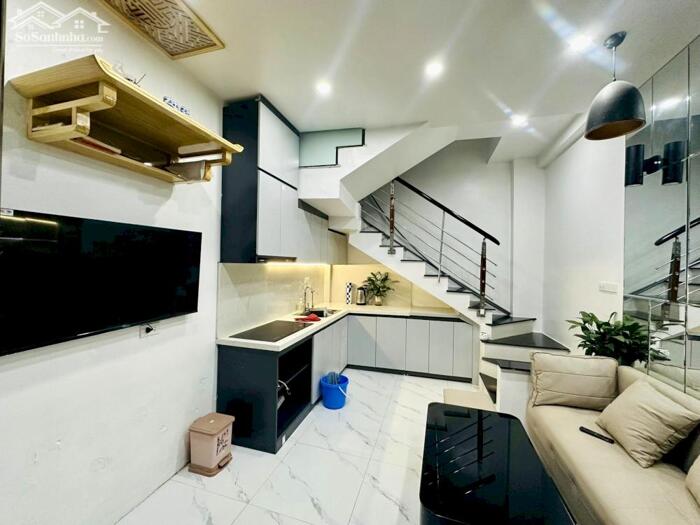 Hình ảnh Bán nhà Đường Láng - Đống Đa, 4 Tầng, 3 Ngủ, Ngõ Nông, Full Nội Thất, Giá 6.1 tỷ 0