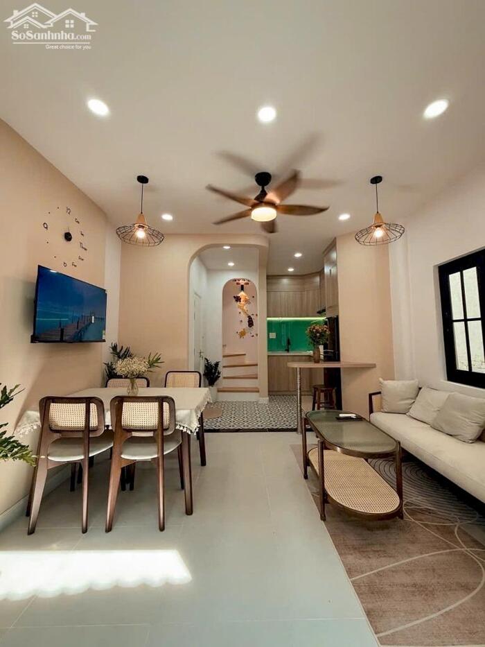 Hình ảnh NHÀ LÊ VĂN SỸ, Q.3, 4x6.5m, 3 TẦNG, NỘI THẤT CAO CẤP, KHU AN NINH, NHÀ MỚI VÀO Ở NGAY CHỈ 4.X TỶ 0