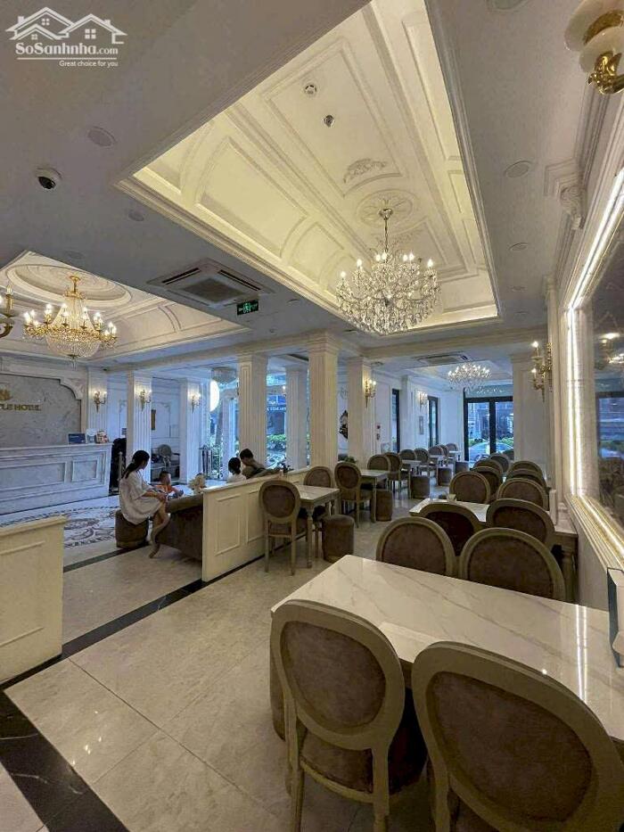 Hình ảnh Bán Khách sạn 15 tầng Mặt Phố Cửa Bắc 150m2, MT gần 7m 2