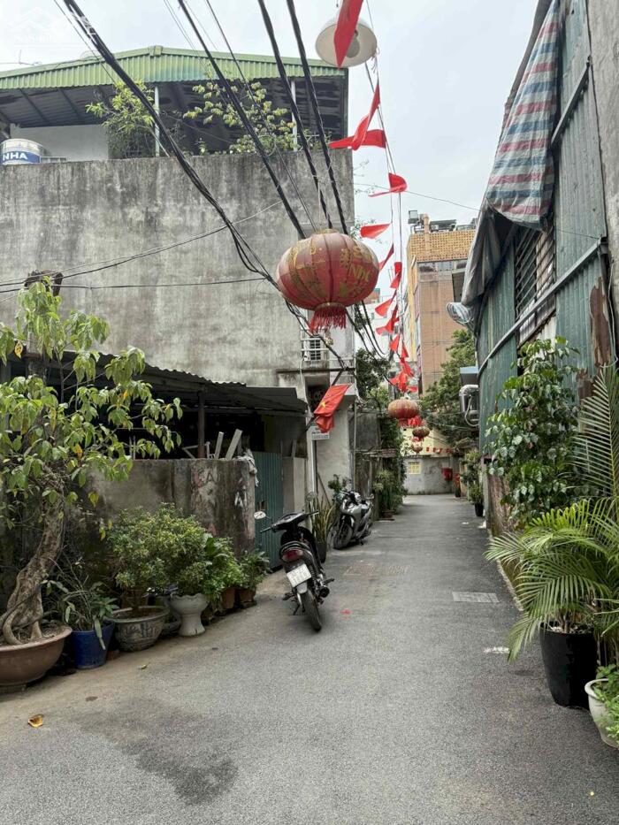 Hình ảnh Bán Nhà Lạc Long Quân Tây Hồ 50m2-3T VỪA Ở VỪA KD 14,9 Tỷ Có Thương Lượng. 1